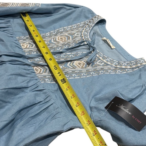 NWOT Andree by Unit Baby Blue Aztec Embroidered Babydoll Peasant Blouse Size S/M - Picture 9 of 10